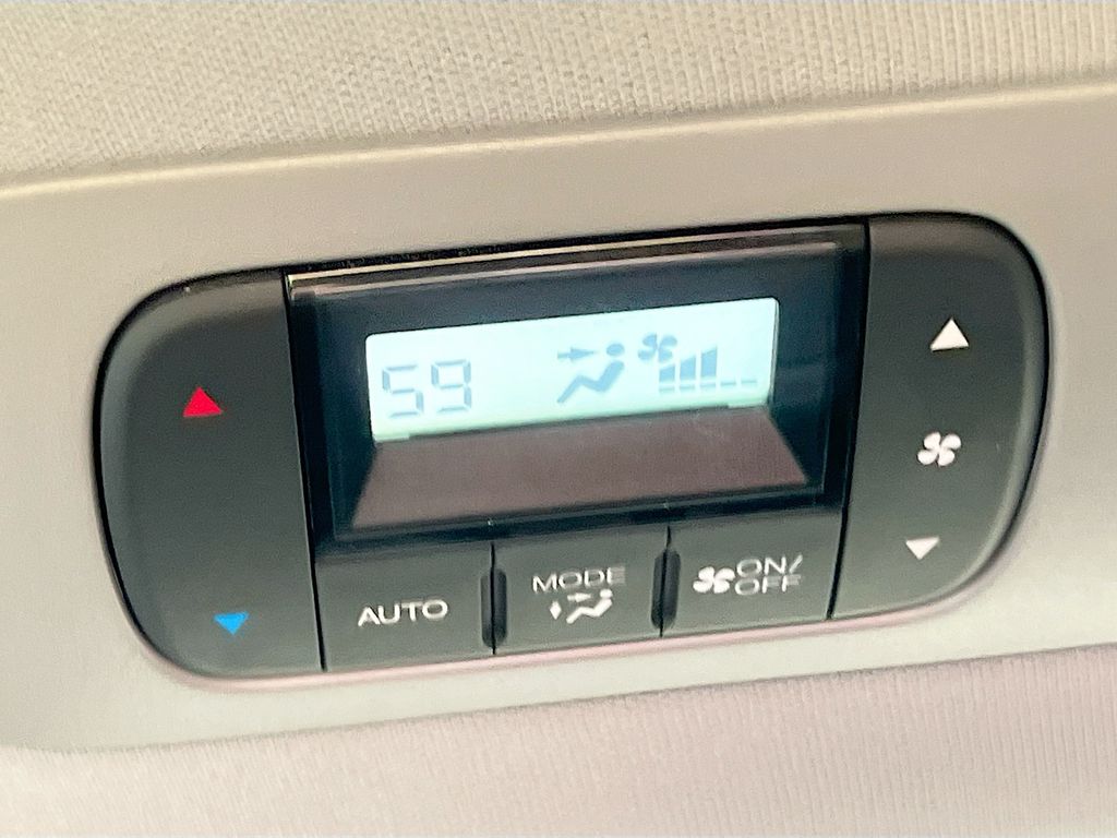Used 2023 Silver Honda Touring image 27