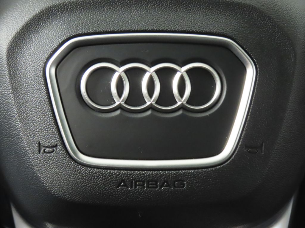 Thumbnail: 2025 Audi Q3 - 18