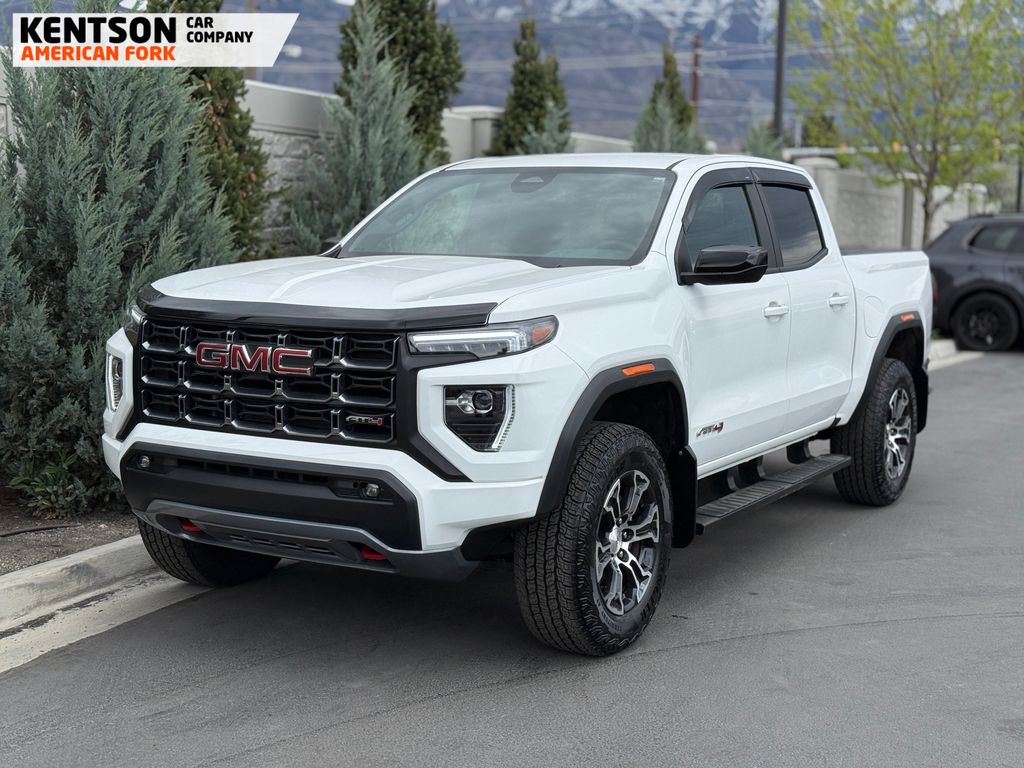 View vehicle photo 2