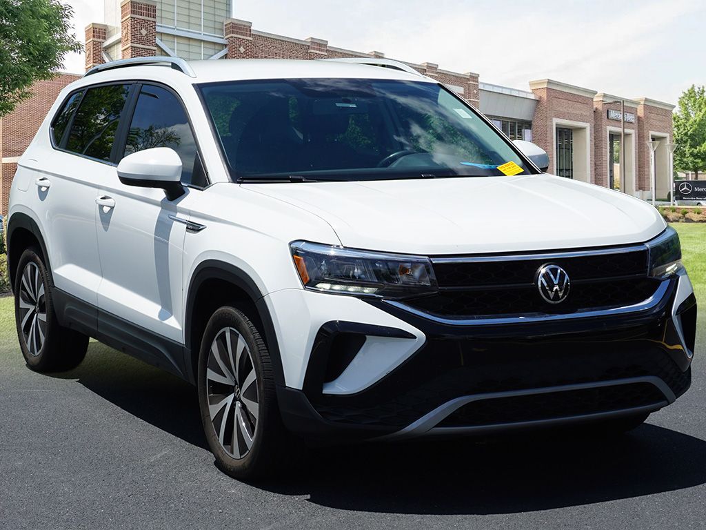 Thumbnail: 2022 Volkswagen Taos - 3
