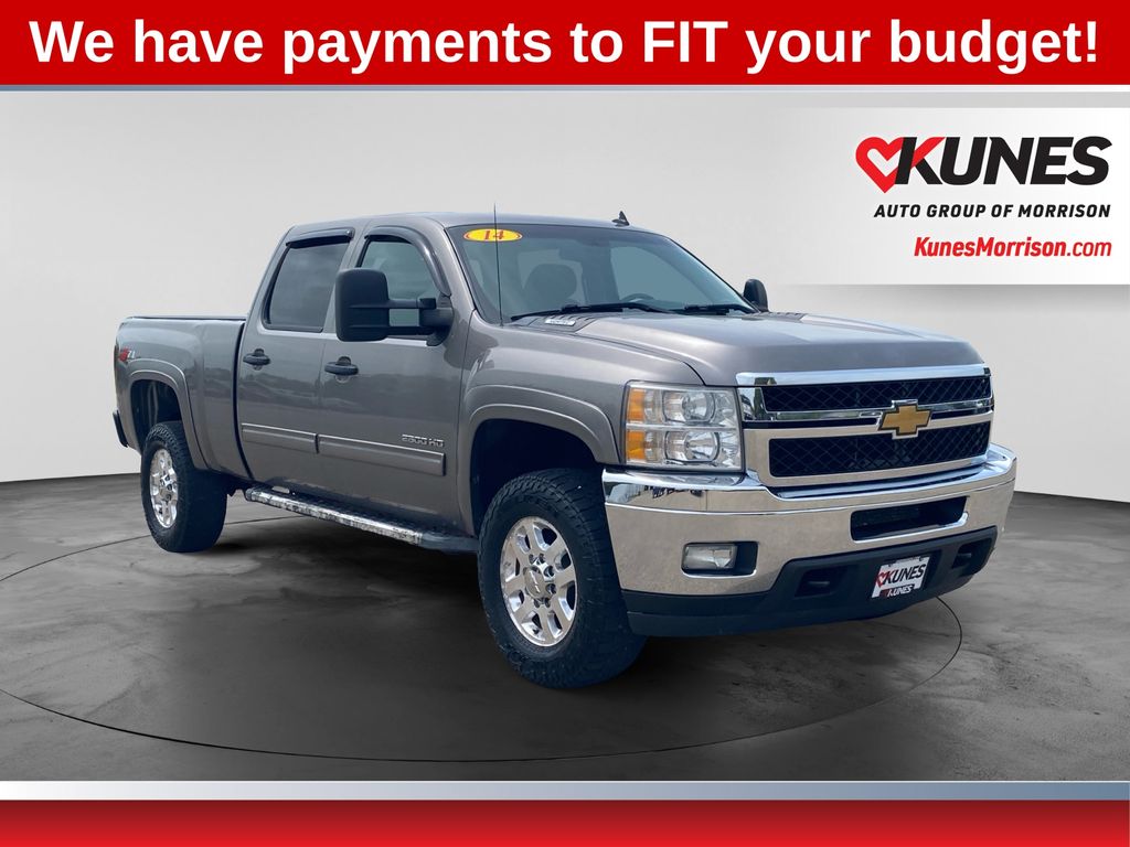 Graystone Metallic 2014 Chevrolet Silverado 2500HD Pickup Truck Four-Wheel Drive 6-Speed Automatic Overdrive