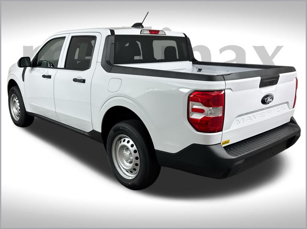2025 Ford Maverick XL photo 3