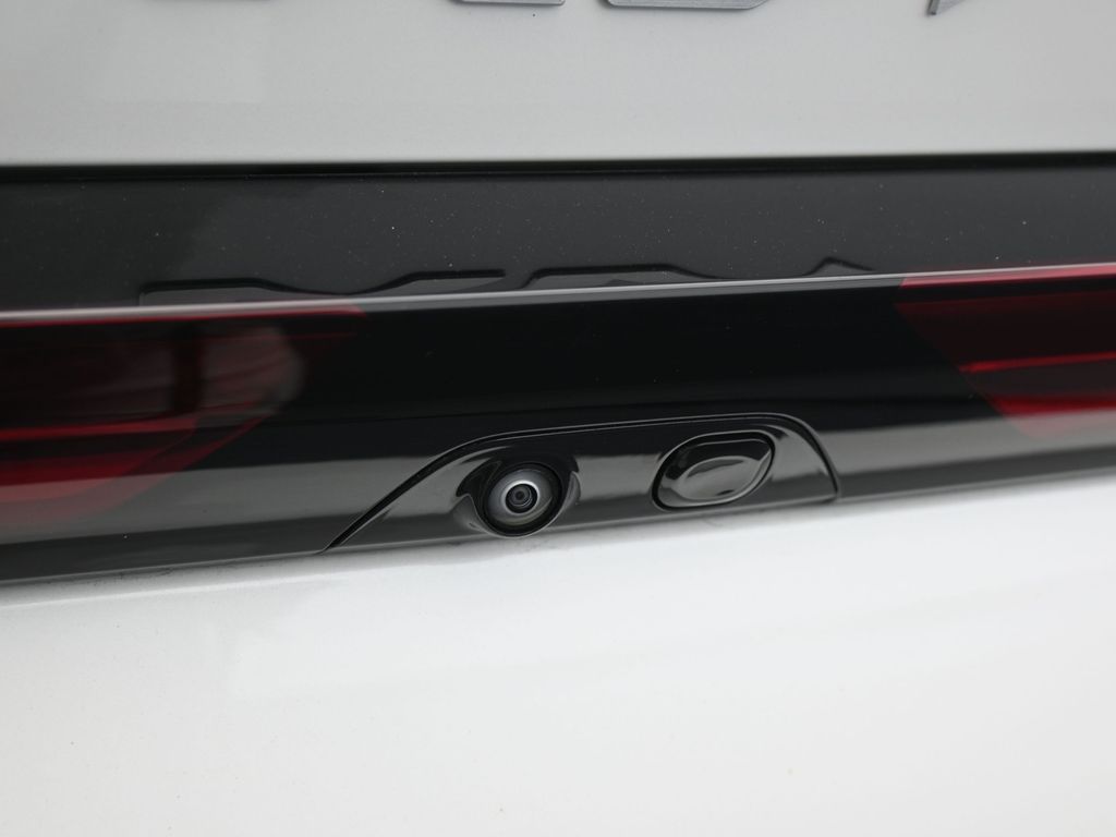 New 2025 Snow White Pearl Kia LXS image 30