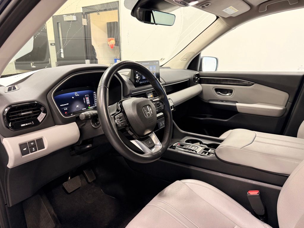 Thumbnail: 2023 Honda Pilot - 11