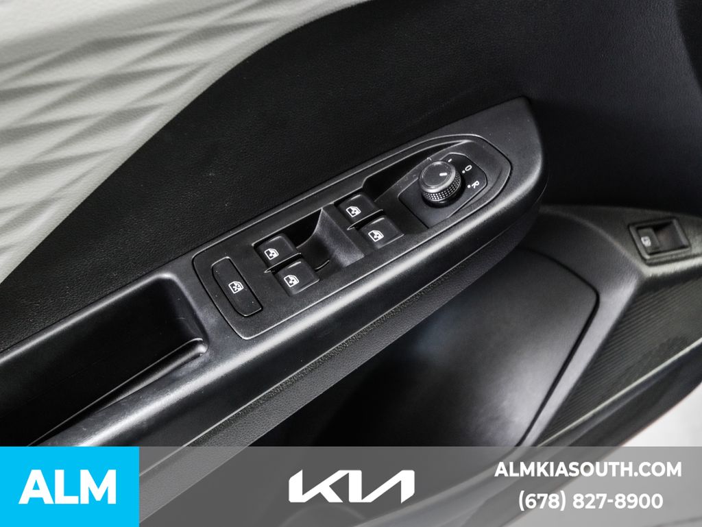 2022 Volkswagen Taos S photo 42