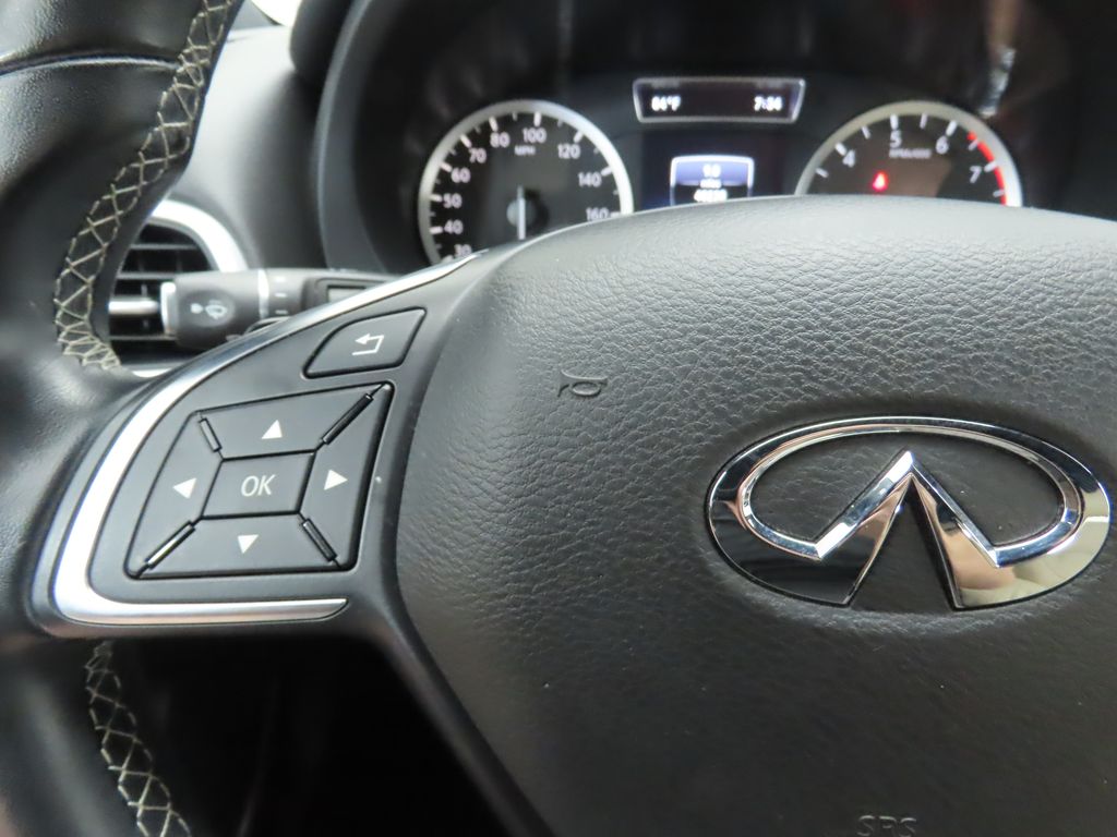 Thumbnail: 2018 INFINITI QX30 - 11