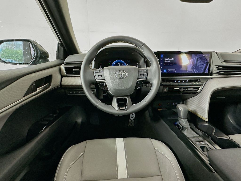 Thumbnail: 2025 Toyota Camry - 22