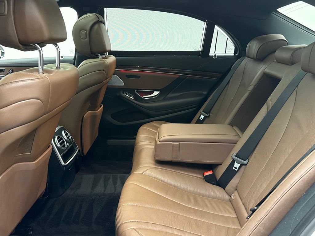 Thumbnail: 2016 Mercedes-Benz S-Class - 23