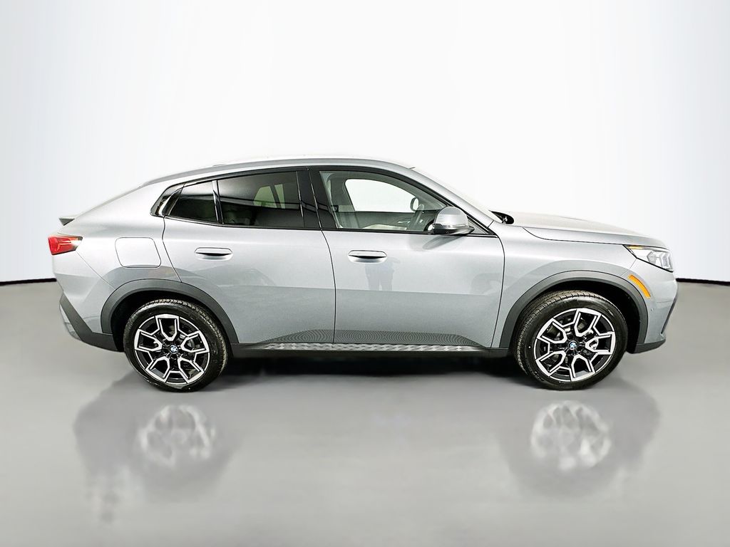 Thumbnail: 2026 BMW X2 - 4