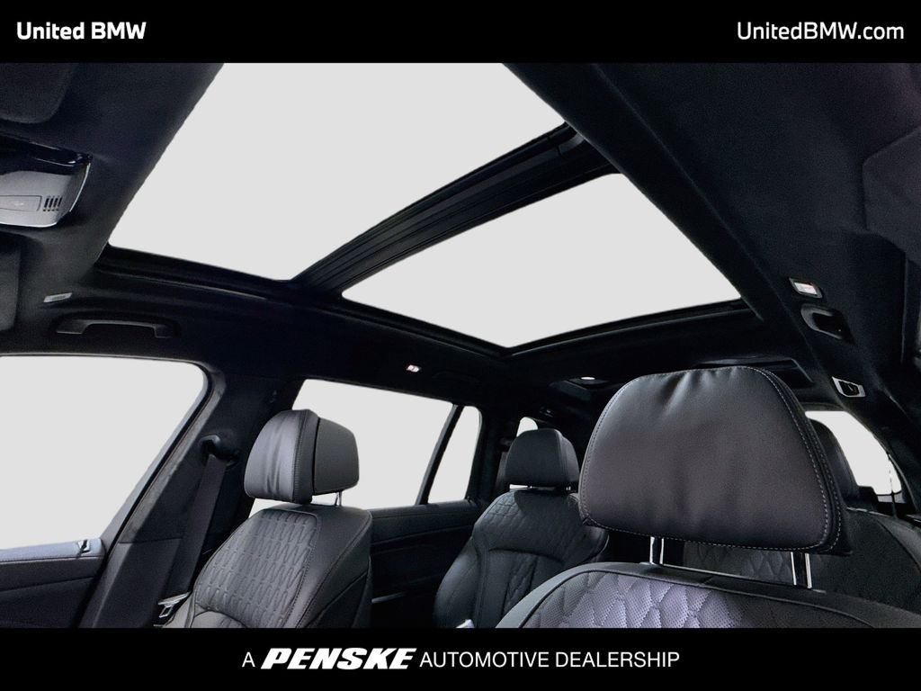 Thumbnail: 2027 BMW X7 - 12