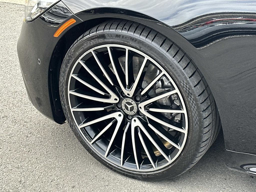 Thumbnail: 2022 Mercedes-Benz S-Class - 15
