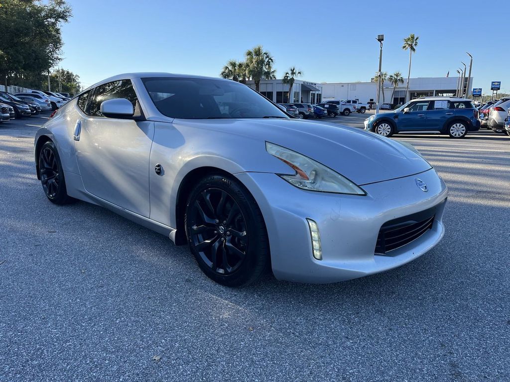 2015 Nissan 370Z Base 2