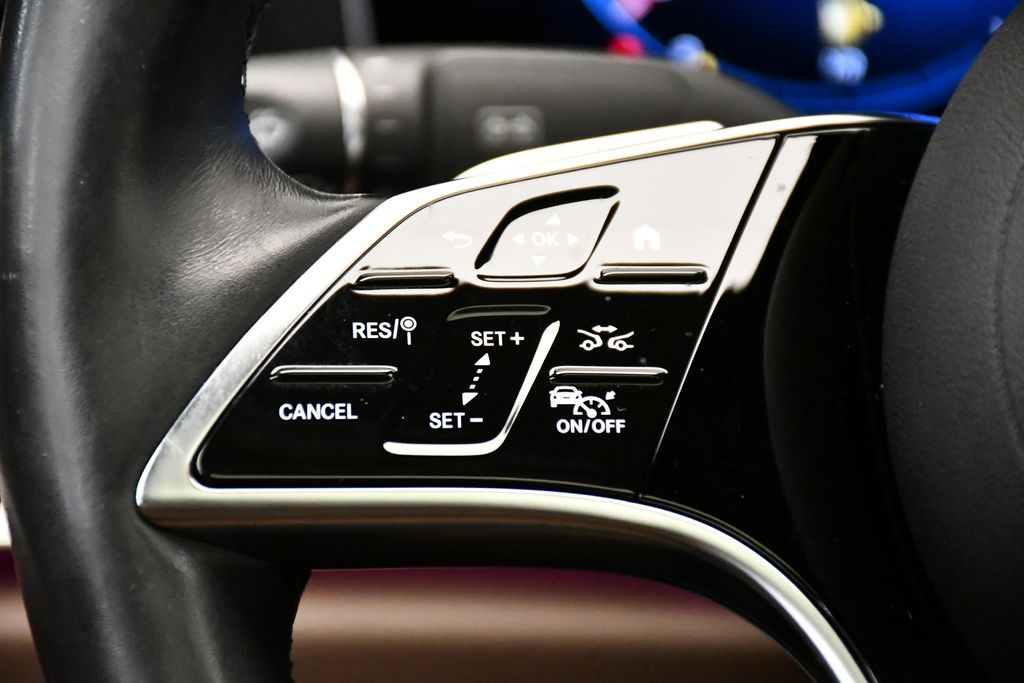 Thumbnail: 2022 Mercedes-Benz E-Class - 22