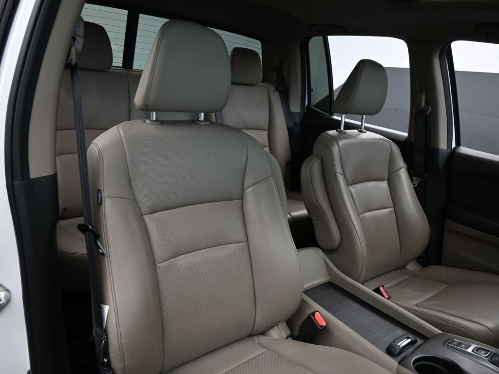 Used 2023 Platinum White Pearl Honda RTL image 48