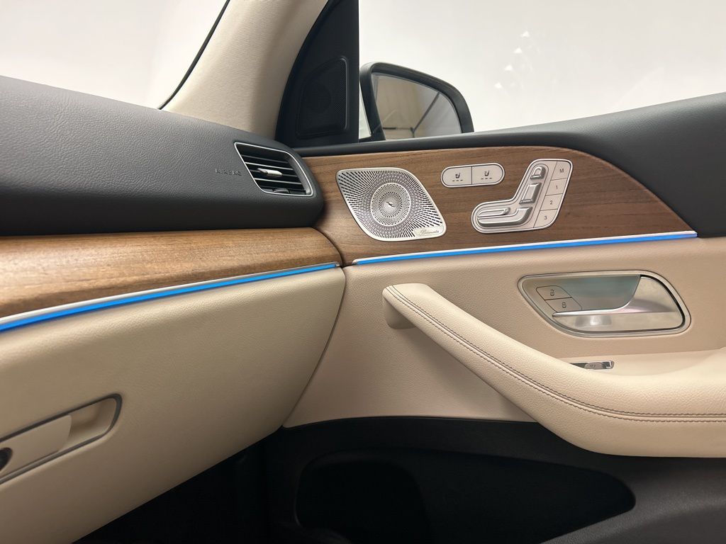 Thumbnail: 2023 Mercedes-Benz GLE - 21