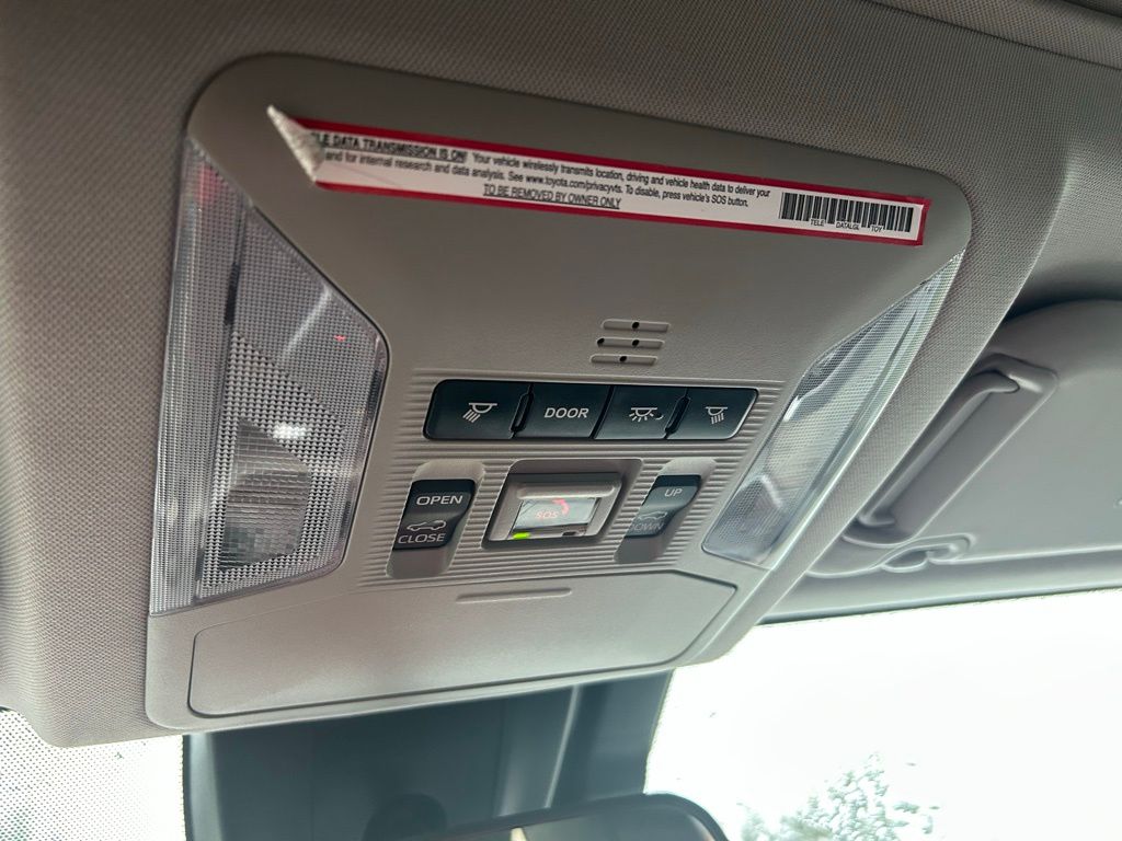 Thumbnail: 2021 Toyota RAV4 - 27