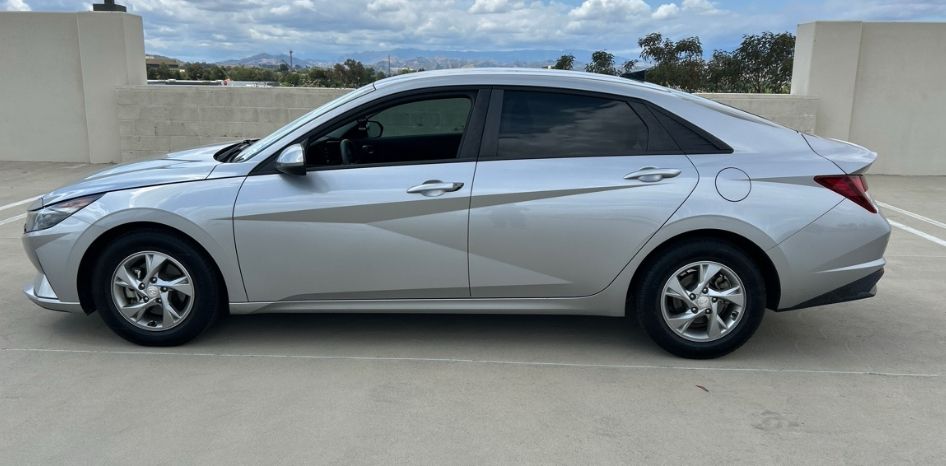 Used 2021 Hyundai Elantra SE 4D Sedan