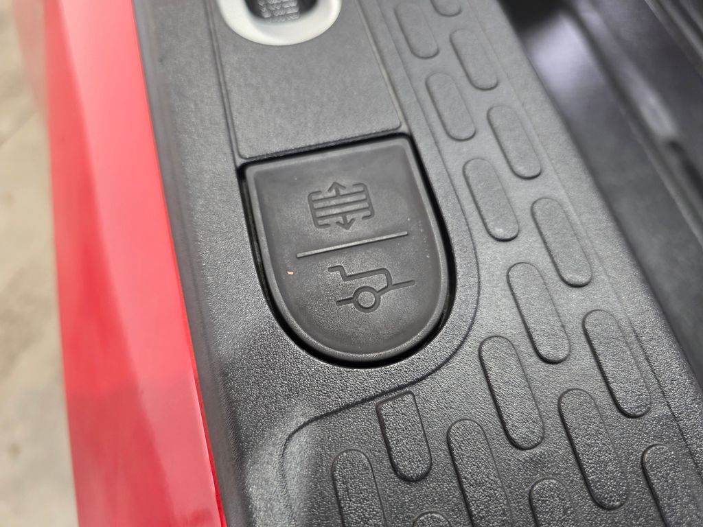 2025 Rivian R1T Adventure Dual Motor Standard Pack