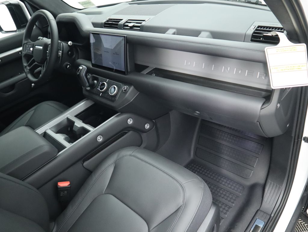 Thumbnail: 2025 Land Rover Defender - 18