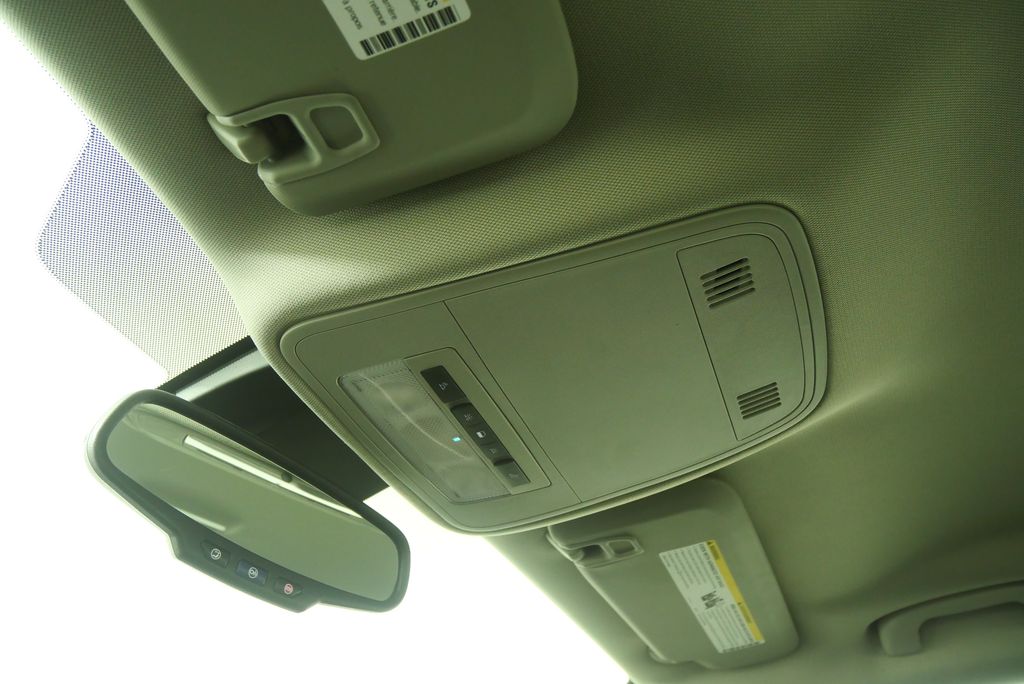 Thumbnail: 2015 Buick Regal - 22