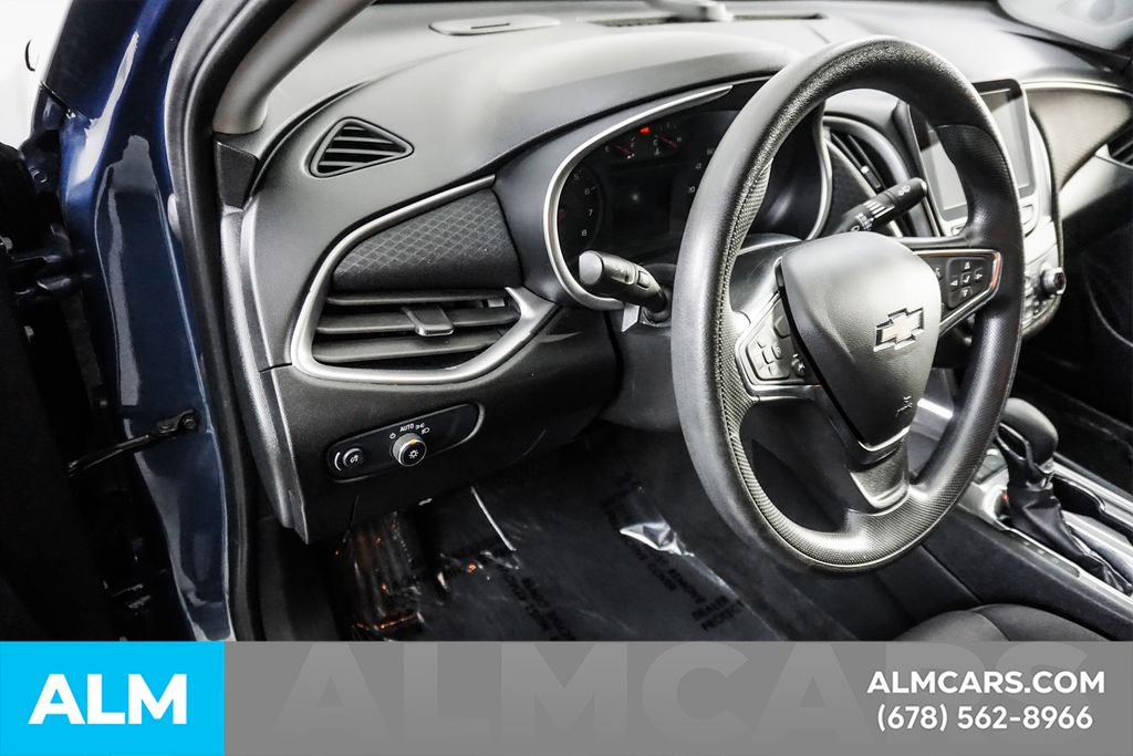 Used 2024 Blue Chevrolet LT image 33