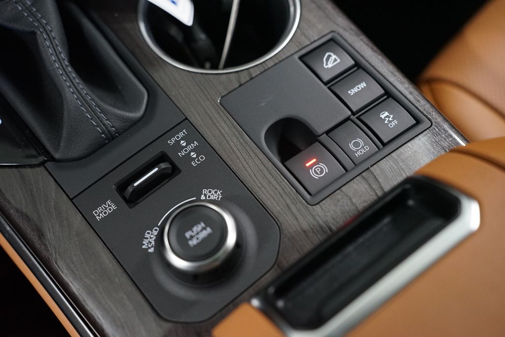 Thumbnail: 2026 Toyota Highlander - 24