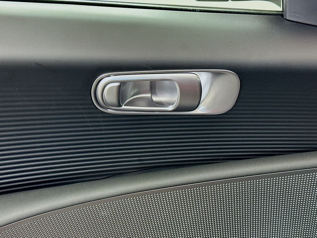 Thumbnail: 2025 Hyundai Ioniq 6 - 20