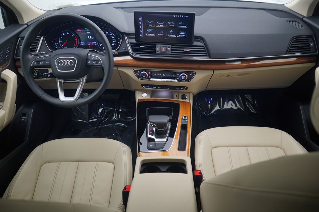 Thumbnail: 2023 Audi Q5 - 8