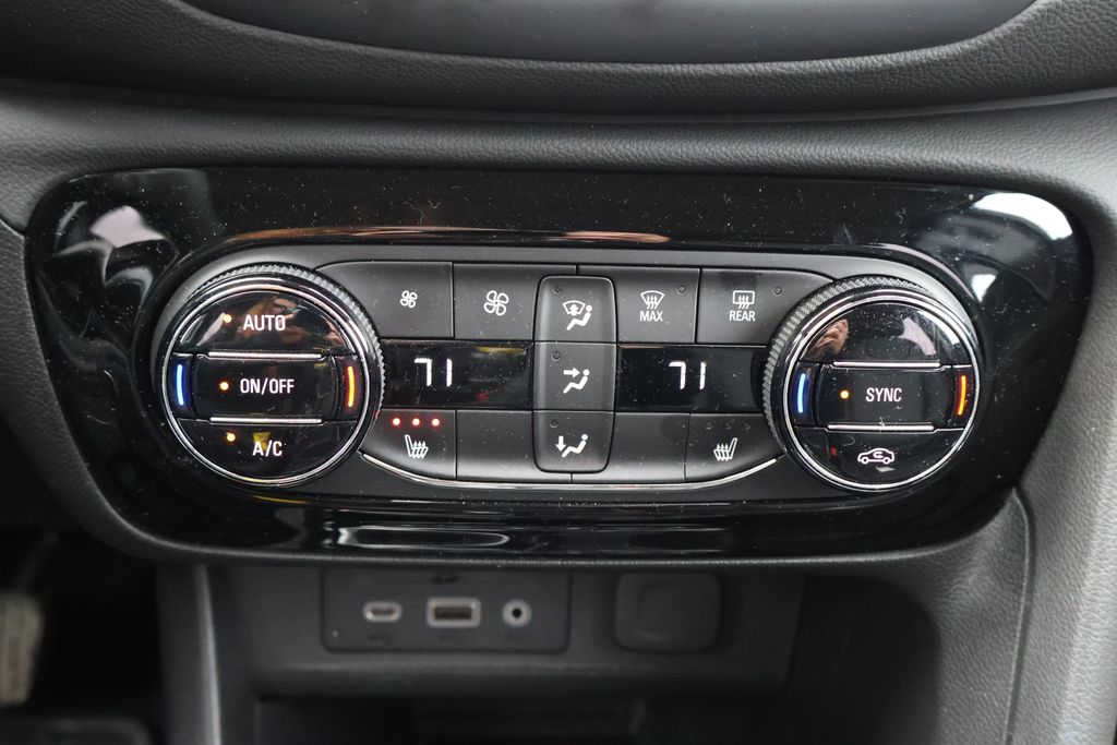 2022 Buick Encore GX Essence 25
