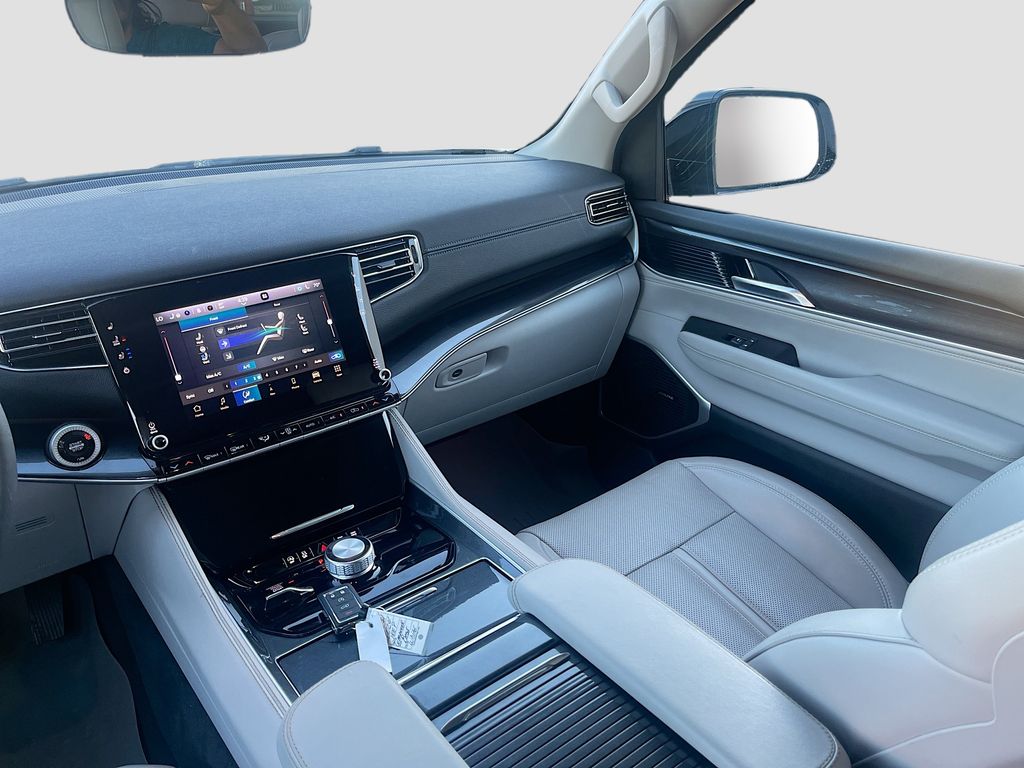 2024 Jeep Wagoneer Base White at River Oaks CDJR