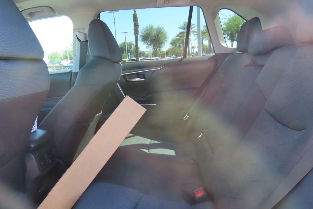 Thumbnail: 2025 Toyota RAV4 - 20