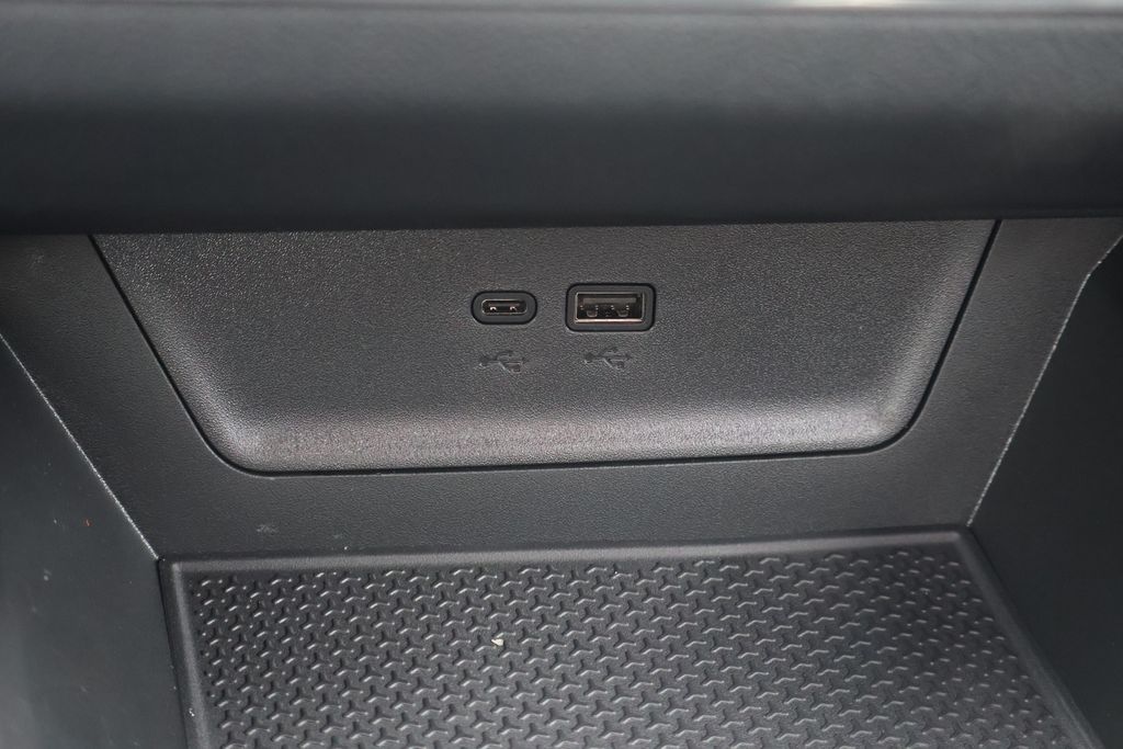 Thumbnail: 2026 Chevrolet Equinox - 32