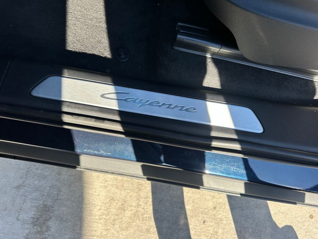 Thumbnail: 2026 Porsche Cayenne - 18