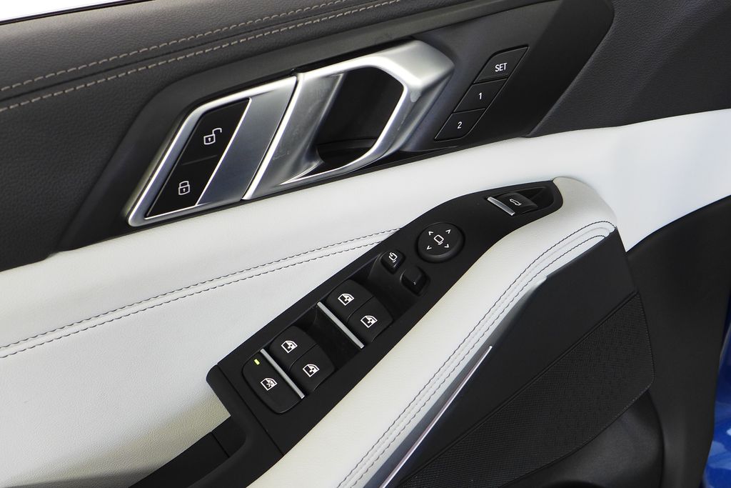 Thumbnail: 2023 BMW X5 - 12