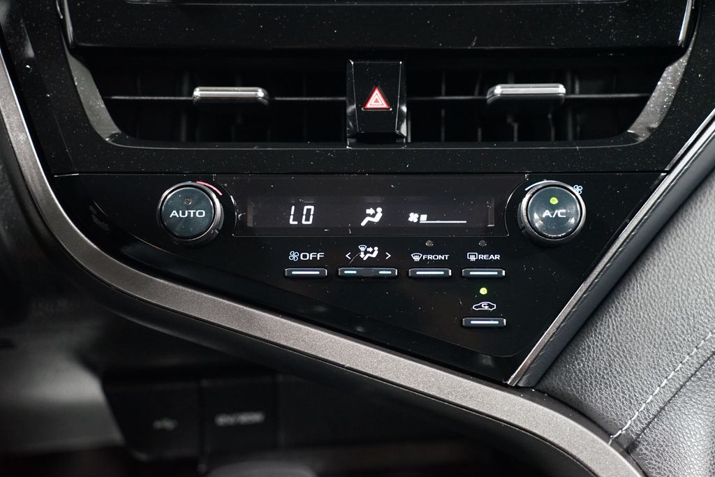 2021 Toyota Camry SE 20