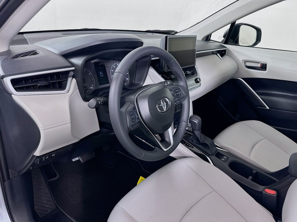 Thumbnail: 2025 Toyota Corolla Cross - 9