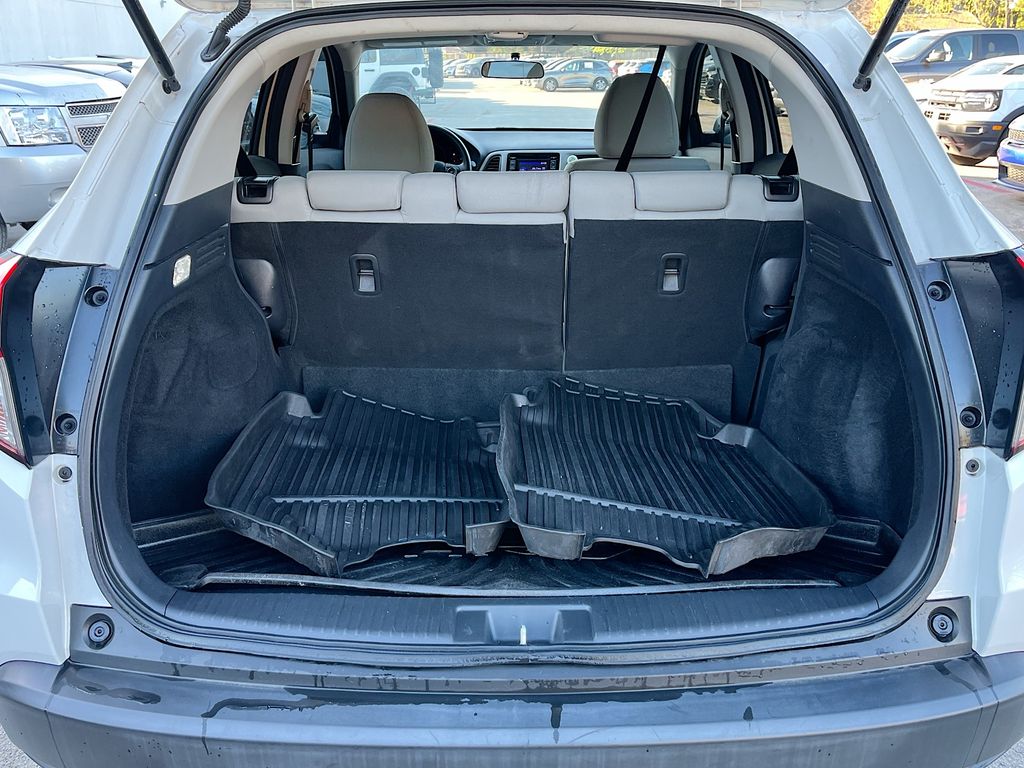 2022 Honda HR-V LX White at AutoSavvy Houston Southwest