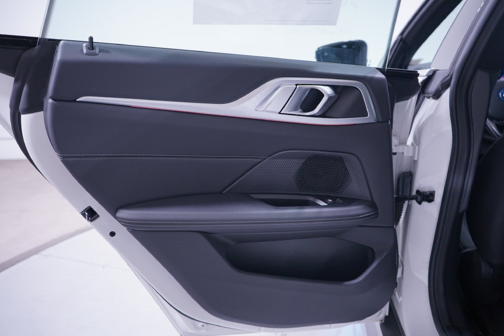 Thumbnail: 2023 BMW i4 - 21
