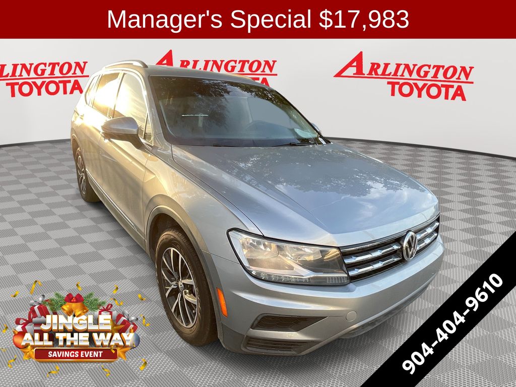 2021 Volkswagen Tiguan SE's photo