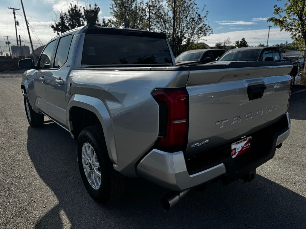 2025 Toyota Tacoma SR5 Double Cab photo 4