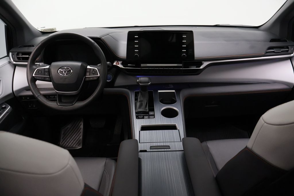 Thumbnail: 2024 Toyota Sienna - 23