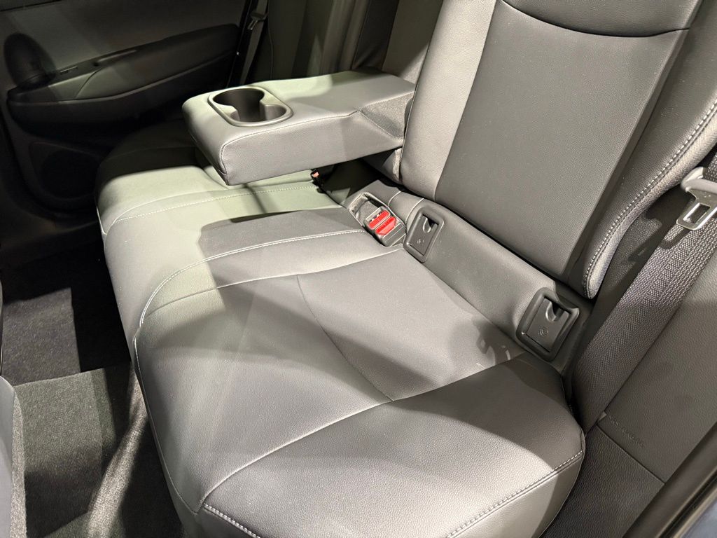 Thumbnail: 2026 Toyota Corolla Cross - 21