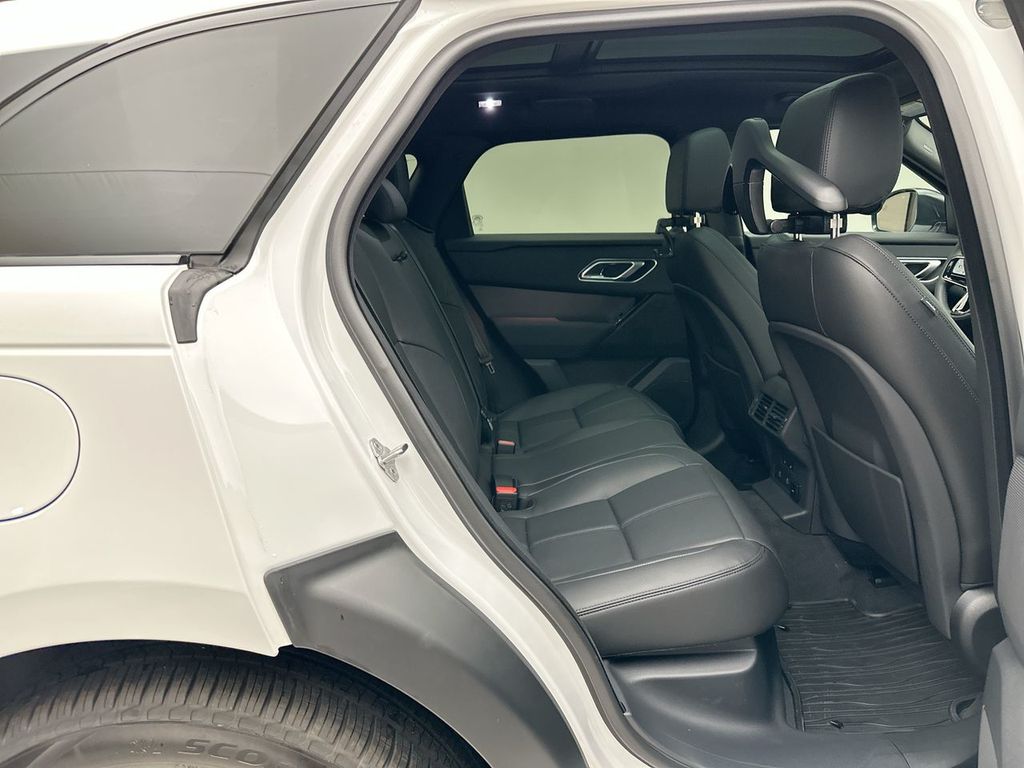 Thumbnail: 2026 Land Rover Range Rover Velar - 7