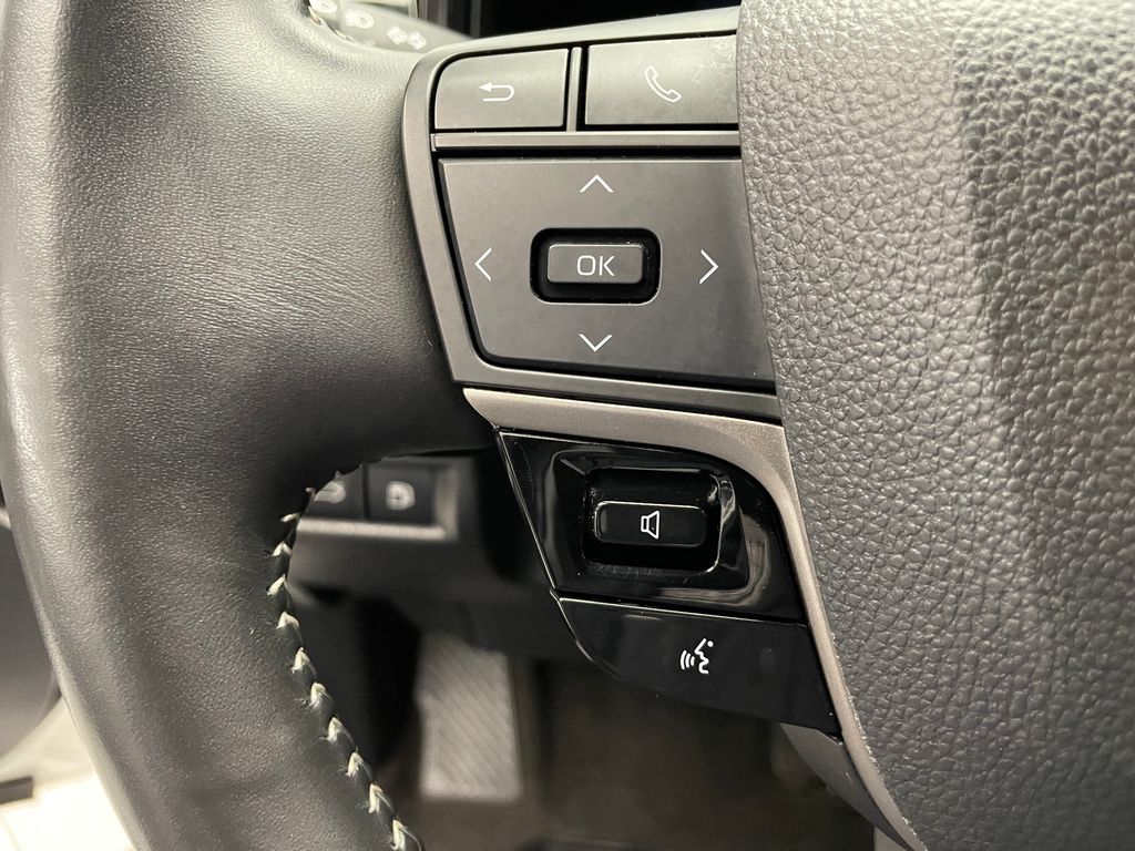 Thumbnail: 2025 Toyota Camry - 30