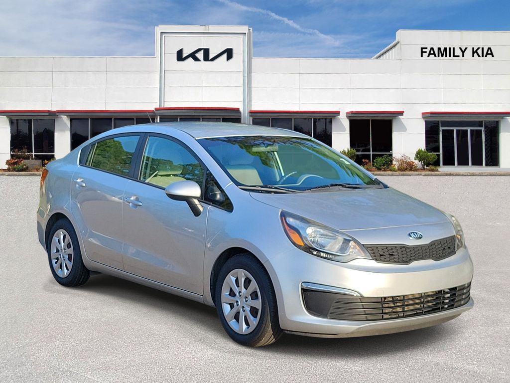 Bright Silver 2017 Kia Rio Sedan Front-Wheel Drive 6-Speed Manual