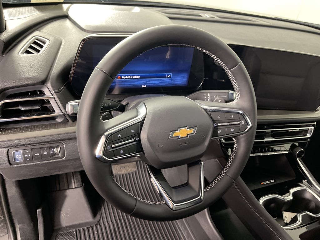 Thumbnail: 2026 Chevrolet Traverse - 27