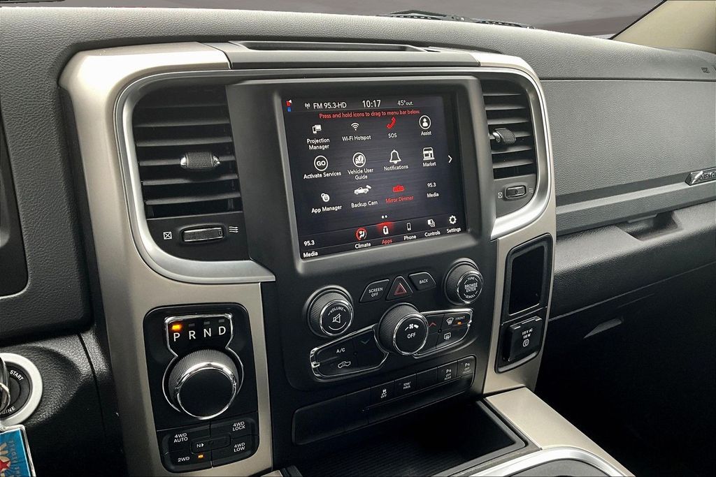 View vehicle photo 7