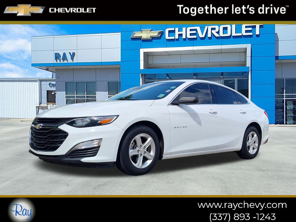 Summit White 2022 Chevrolet Malibu Sedan Front-Wheel Drive Continuously Variable Transmission