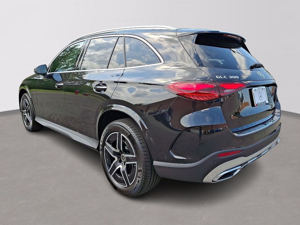 Thumbnail: 2027 Mercedes-Benz GLC - 4