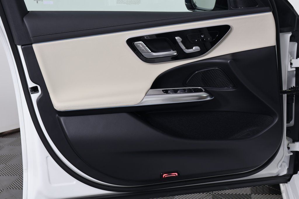 Thumbnail: 2026 Mercedes-Benz E-Class - 7